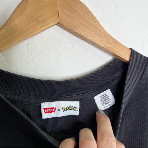Levi’s x Pokémon unisex spec edition t-shirt in Black - Picture 4 of 7
